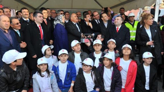 Mehmet Akif Ersoy İmam Hatip Ortaokulu’nun temel atma töreni gerçekleştirildi.