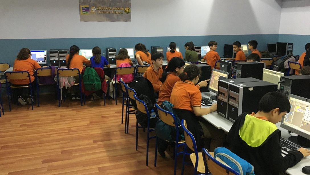 Zübeyde Hanım Ortaokulu Codeweek Haftası Etkinliği