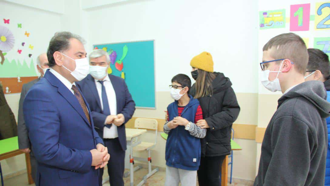 İstiklal Şehit Lokman Oktay Ortaokulu Ziyareti