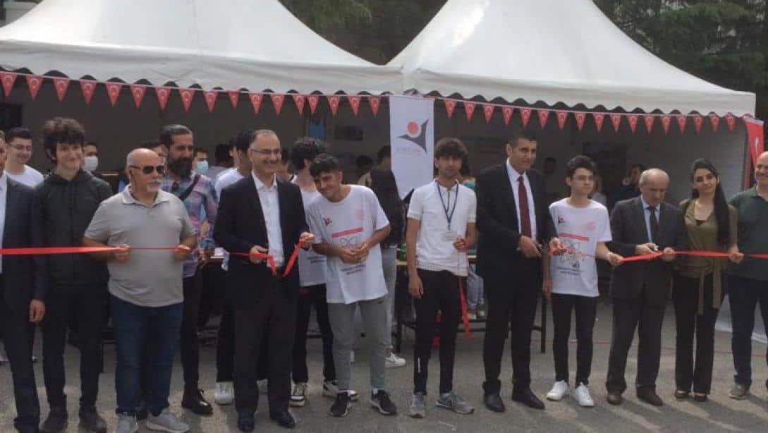 Ümraniye Mesleki ve Teknik Anadolu Lisemizin 9.Tübitak 4006 Bilim Fuarı Açılışı Yapıldı.