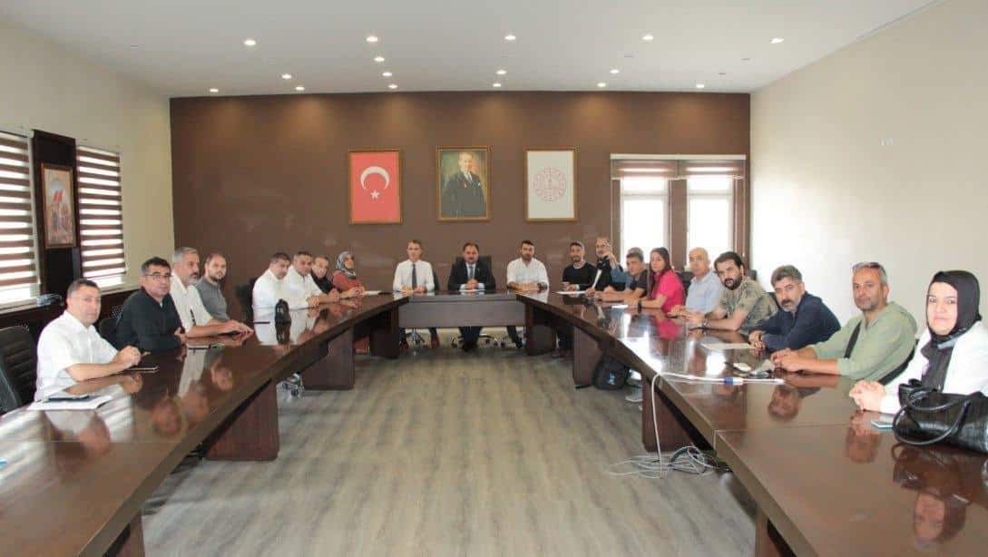 Ümraniye Milli Eğitim Müdürümüz Sn.Mustafa Özen başkanlığında spor faaliyetleri toplantısı yapıldı.