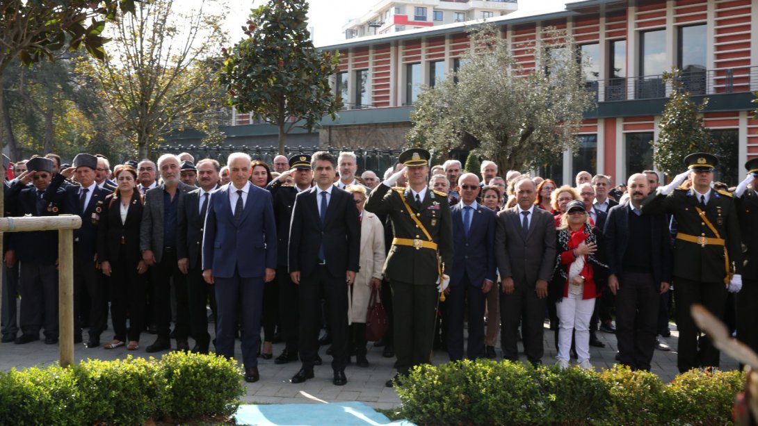 29 Ekim Cumhuriyet Bayramı Çelenk Sunma Töreni 