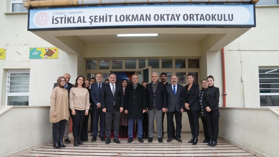 İstiklal Şehit Lokman Oktay Ortaokulu Bayrak Töreni 